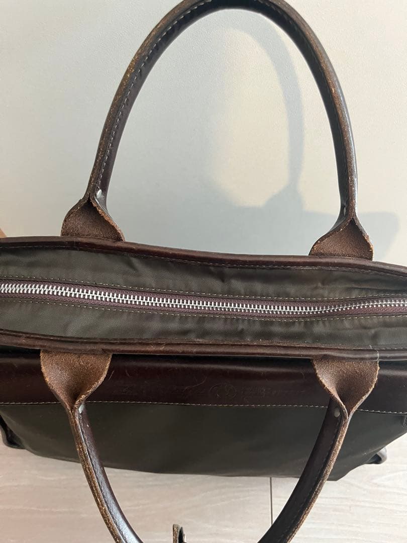 Felisi フェリージ ダークグリーン ビジネスバッグ