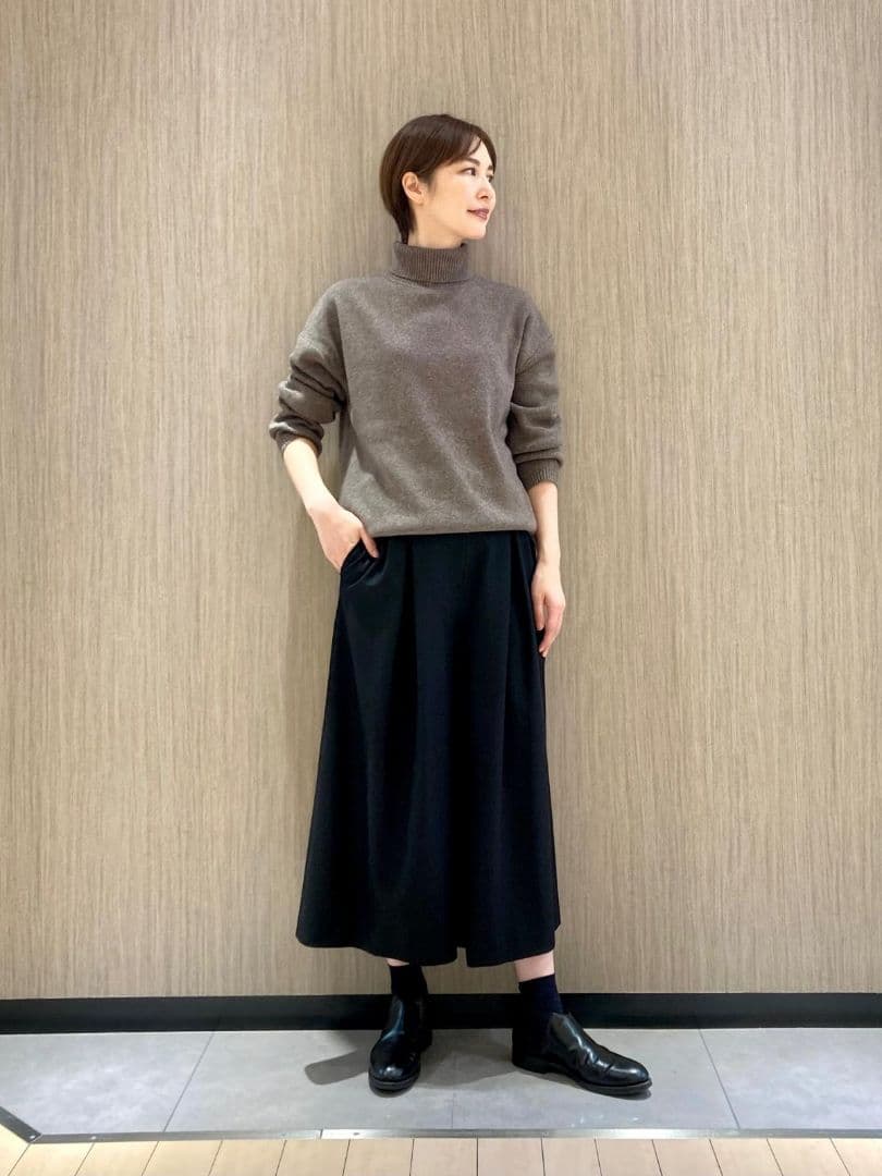 週末お値下げ中　theory luxe コクーンシルエット タートルネックニット