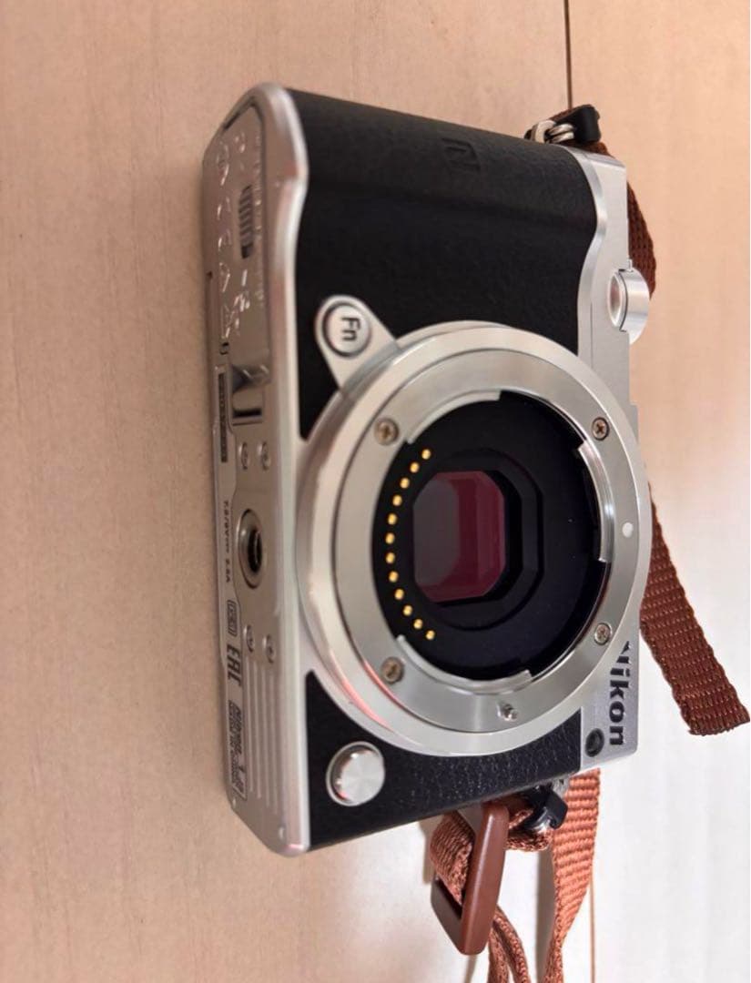 【カーズ】NikonJ5 ニコンミラーレスカメラ ダブルレンズセット