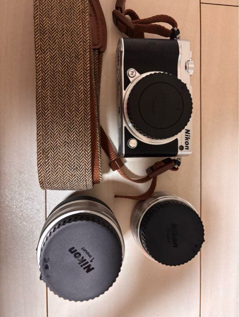 【カーズ】NikonJ5 ニコンミラーレスカメラ ダブルレンズセット