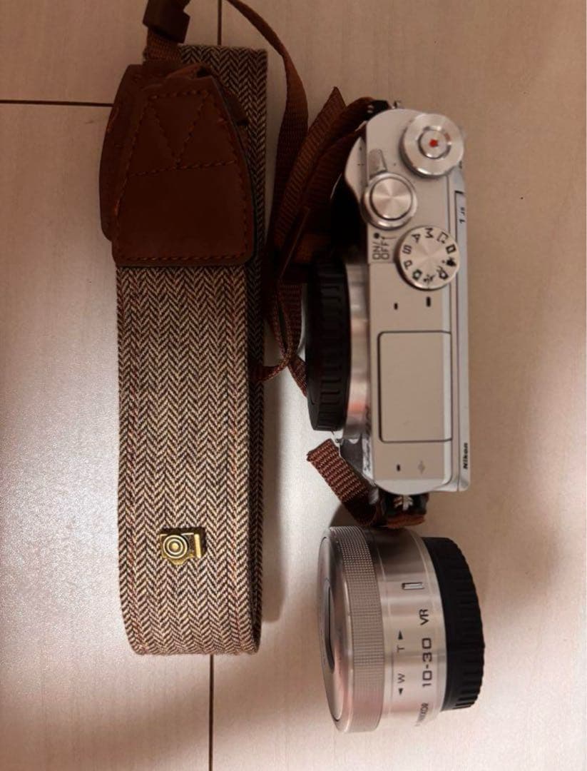 【カーズ】NikonJ5 ニコンミラーレスカメラ ダブルレンズセット