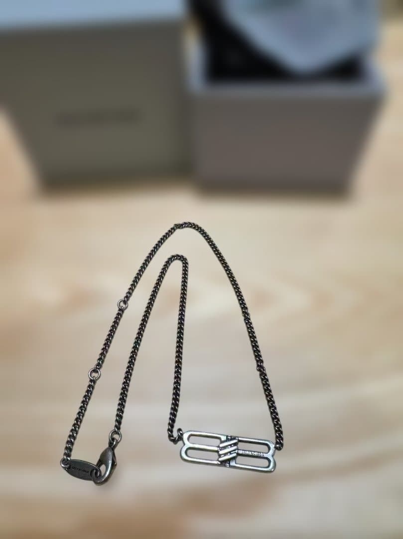 BALENCIAGA BB ICON ネックレス 箱・防塵袋付き ほぼ未使用