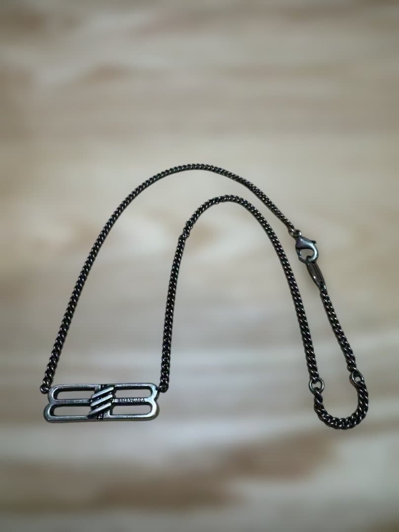 BALENCIAGA BB ICON ネックレス 箱・防塵袋付き ほぼ未使用