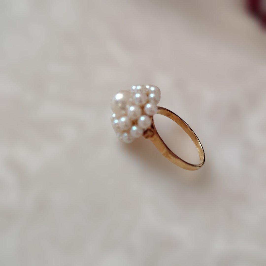 パール装飾のリング K18。