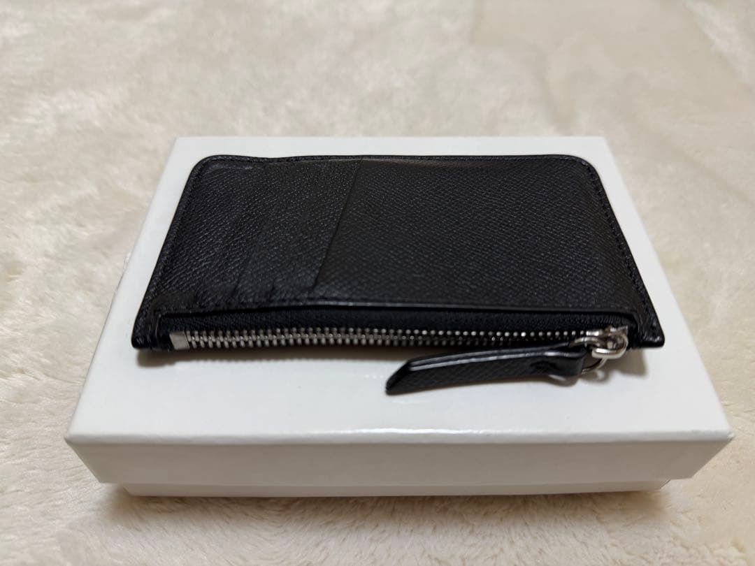 ブラックレザー ケース ジッパー付き