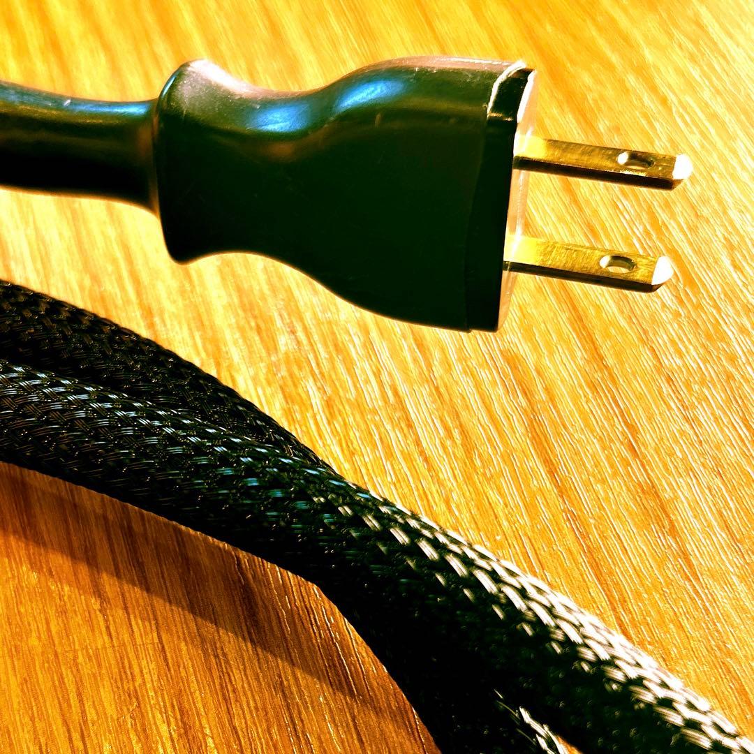 チクマ 高品位8口オーディオ用電源タップ CB-8100Z