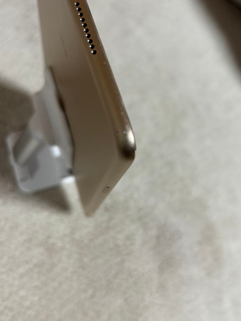 iPad mini 4 ゴールド 64GB wifi セルラーsimフリー