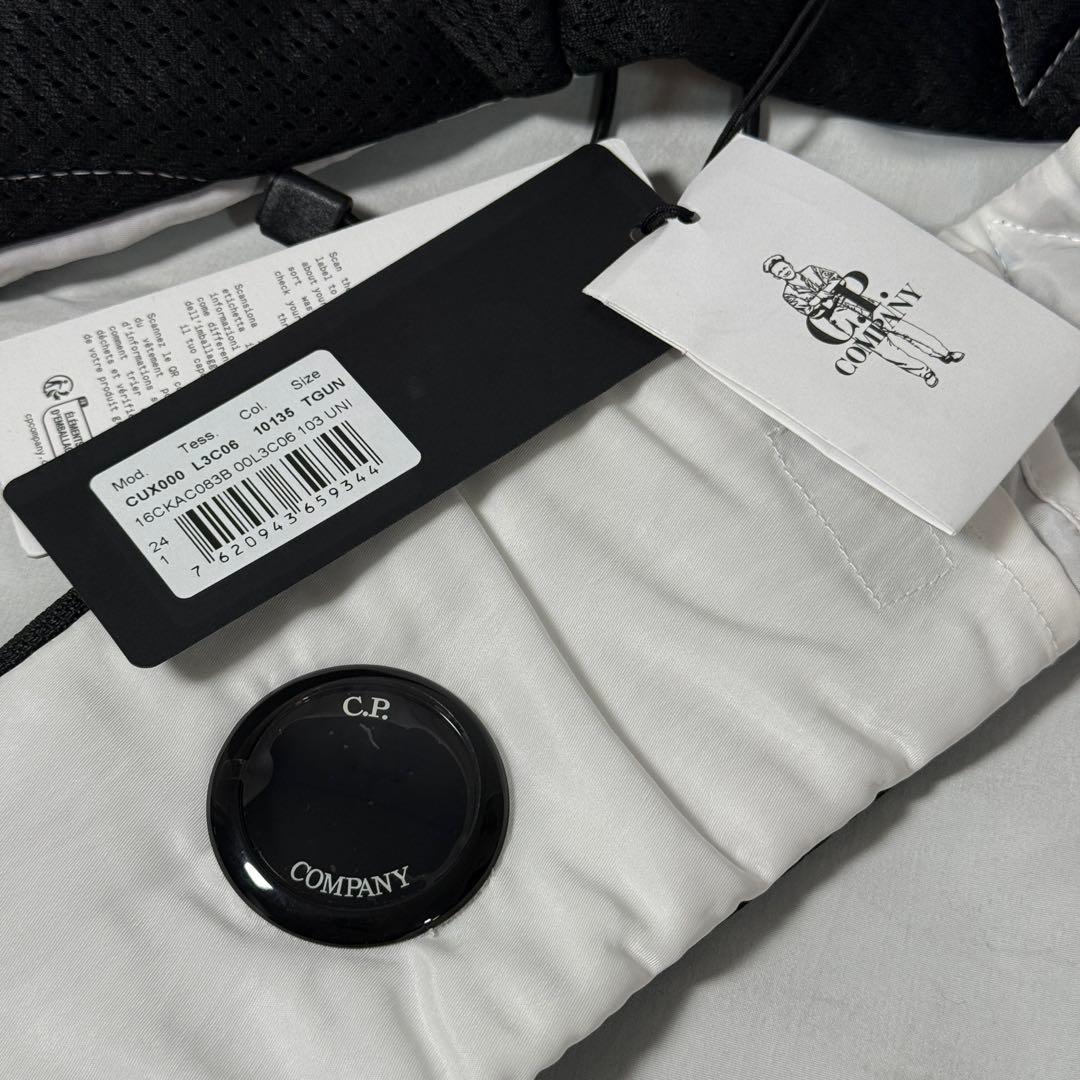 【定価3.7万】C.P.Company ボディ ショルダー バッグ ホワイト