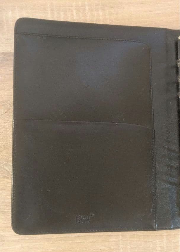 ♥大特価♥使いやすい大判手帳ケース モンブラン 革　お洒落手帳