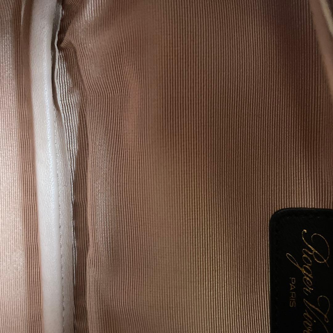 Roger Vivier ブラック ボディバッグ