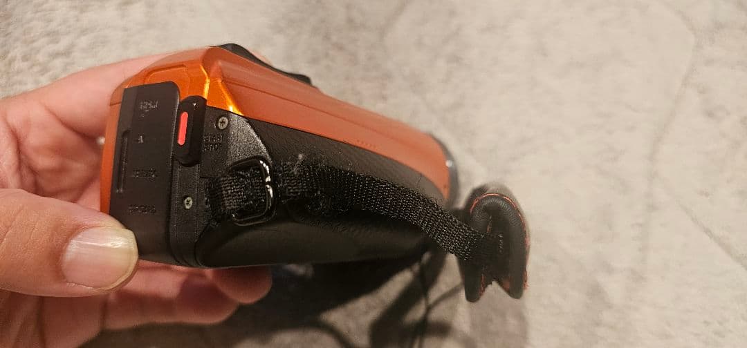 JVC ビデオカメラ GZ-RX600-D