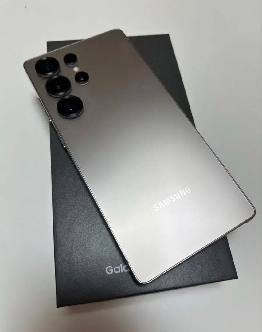 【超美品】Galaxy S25 Ultra 512GB チタニウム シルバー