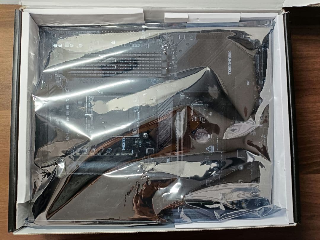 （ほぼ新品）MSI B650 TOMAHAWK WIFI マザーボード