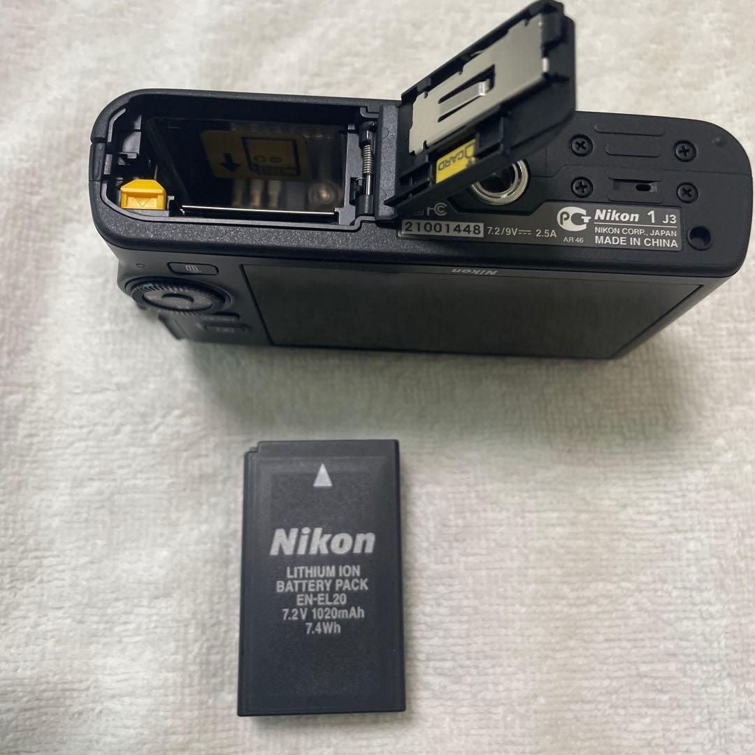Nikon 1 J3 ミラーレスカメラ