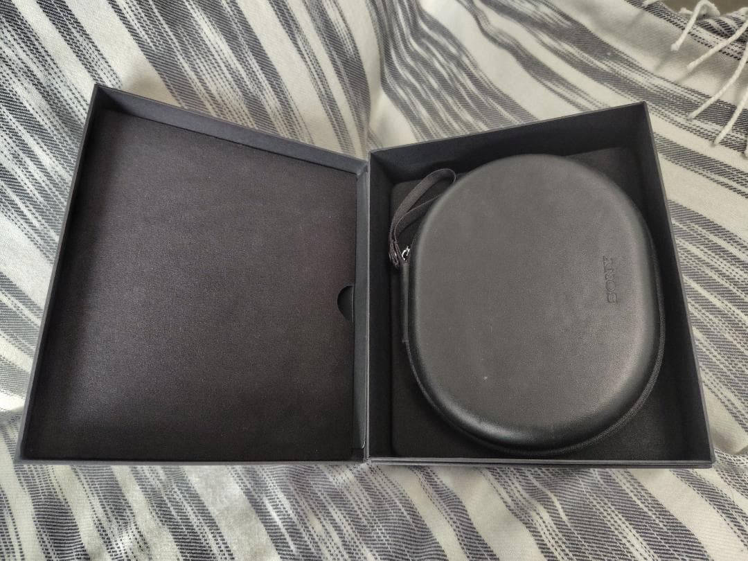 SONY製 ワイヤレスノイズキャンセリングヘッドホン MDR-1000X