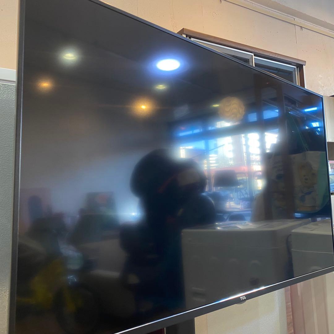 【みなぴぃ】TCL 液晶テレビ 43K601U　テレビスタンド付き