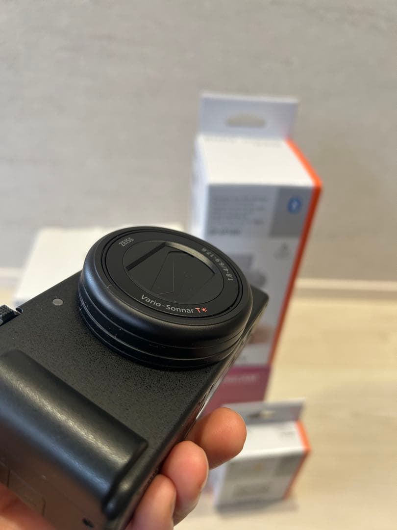 SONY VLOGCAM ZV-1 シューティンググリップキット付き