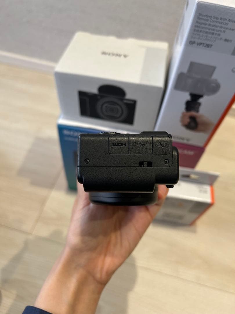 SONY VLOGCAM ZV-1 シューティンググリップキット付き