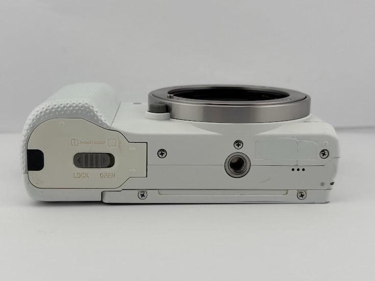 ★美品★ソニー SONY α5000 / レンズキッド★バッテリー、SDカード★