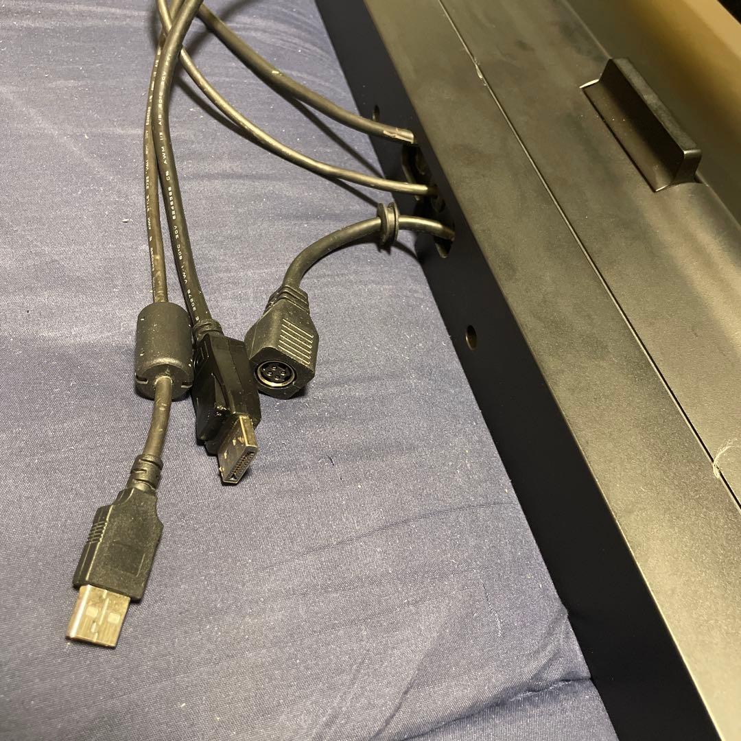 Wacom 液晶タブレット Cintiq 24HD DTK-2400 　ペン付き