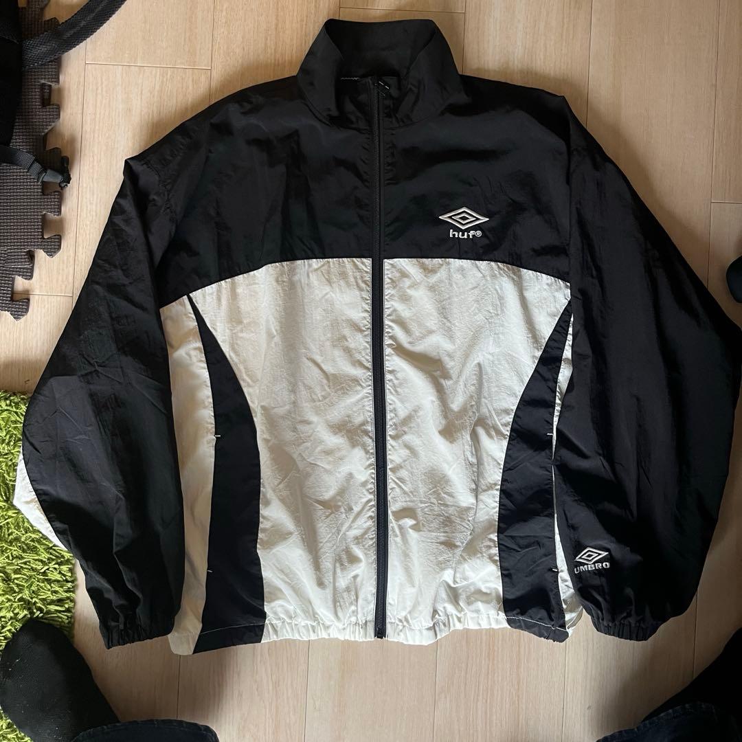 ケ*ラ様 UMBRO HUF コラボ　ナイロンジャケット　 M ブラック/ホワイ