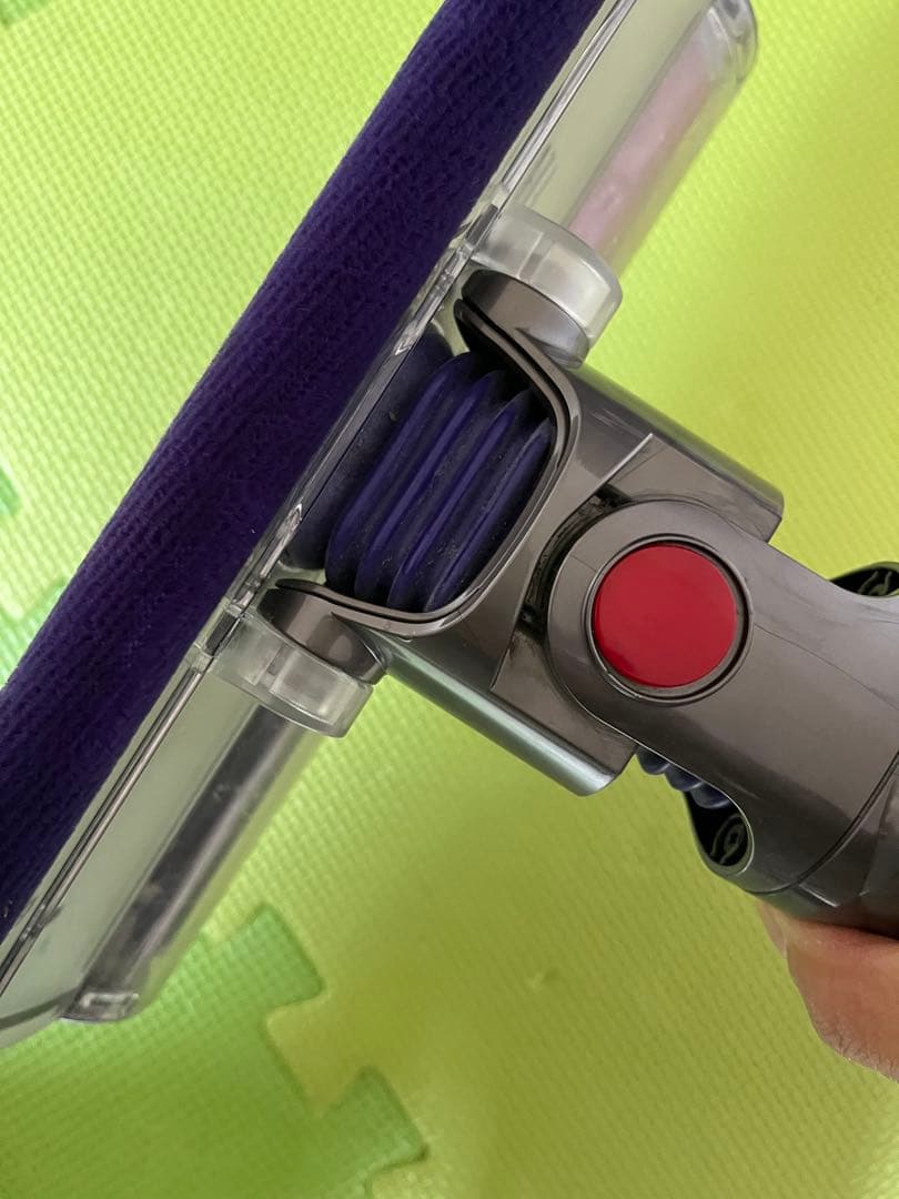 ダイソンSV12コードレスクリーナー