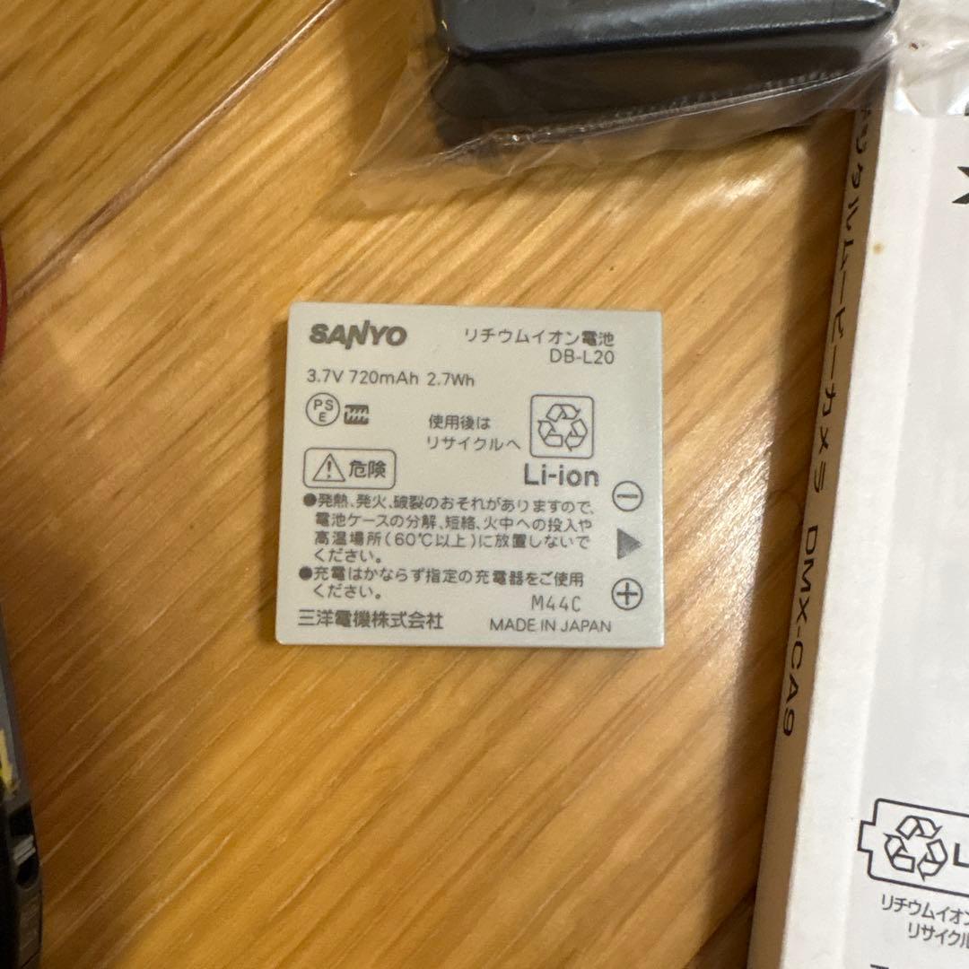 人気 希少 レア SANYO Xacti DMX-CA9 レッド ザクティ
