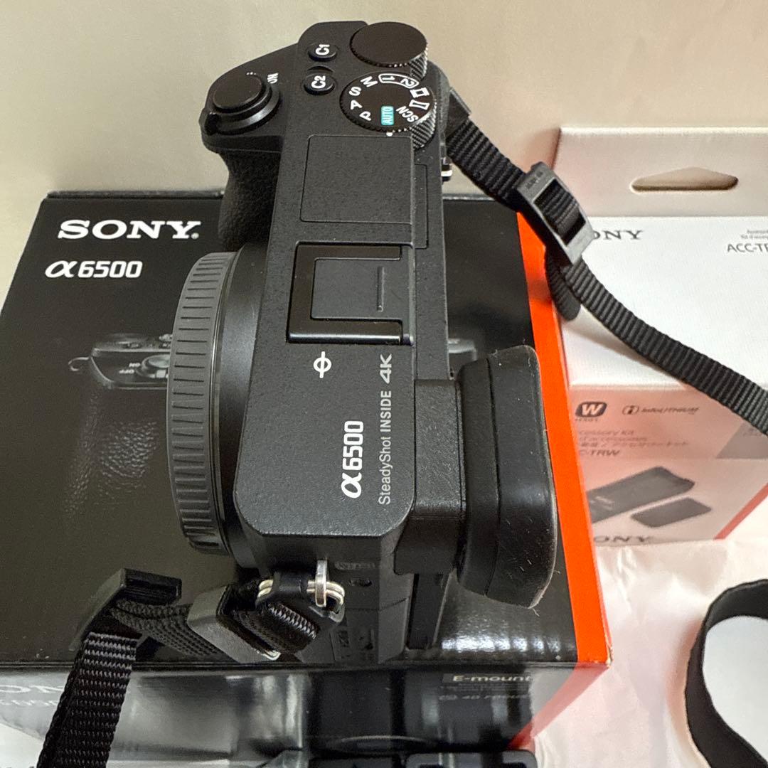 SONY α6500 ボディ、ACC-TRW セット
