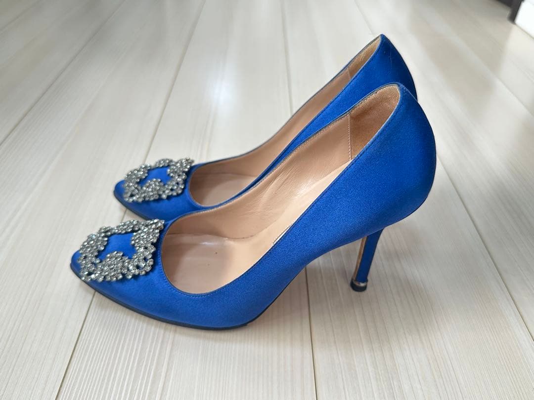 マノロブラニク パンプス ハンギシ ブルー サテン 36 23cm