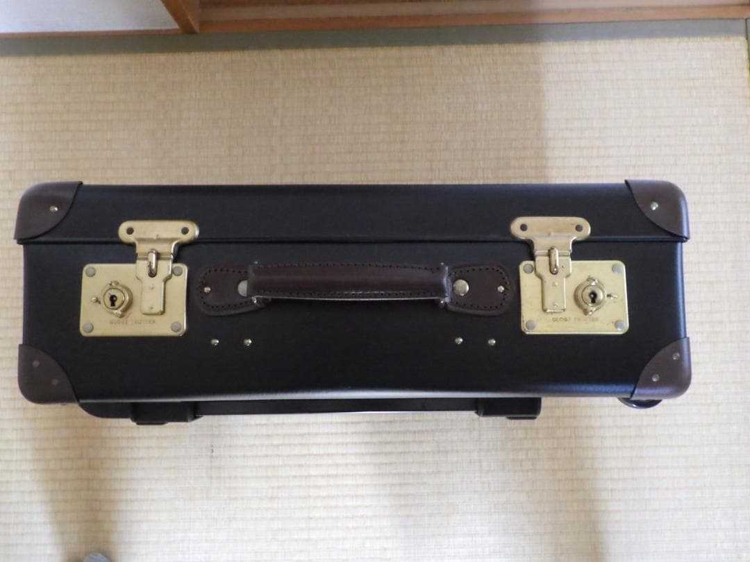 グローブトロッターキャリーケース　黒