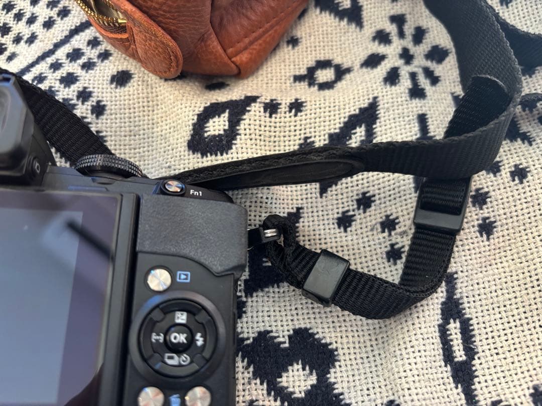 OLYMPUS STYLUS 1s コンパクトデジタルカメラ(皮ケース付き)