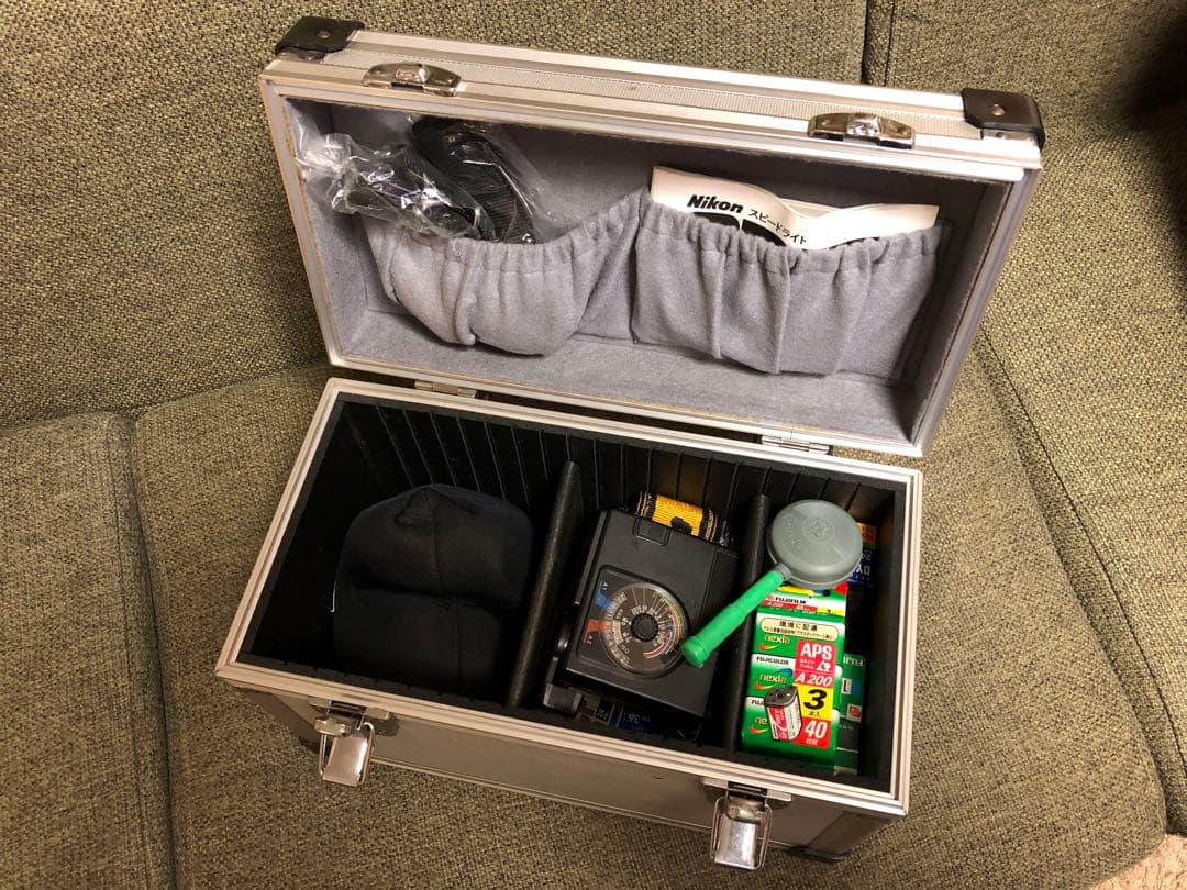 Nikon FE2 一眼レフカメラ 35-70mmレンズ付き