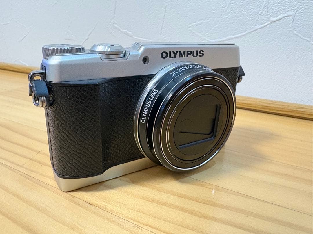 OLYMPUS SH-2 コンパクトデジタルカメラ
