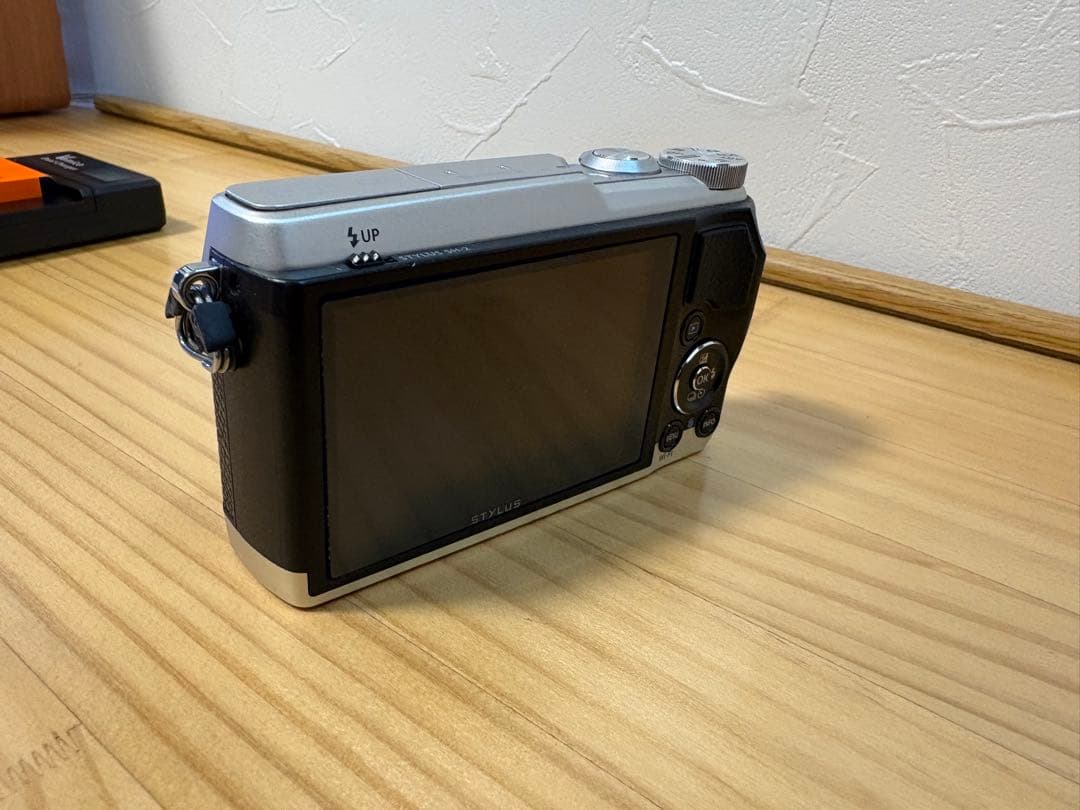 OLYMPUS SH-2 コンパクトデジタルカメラ