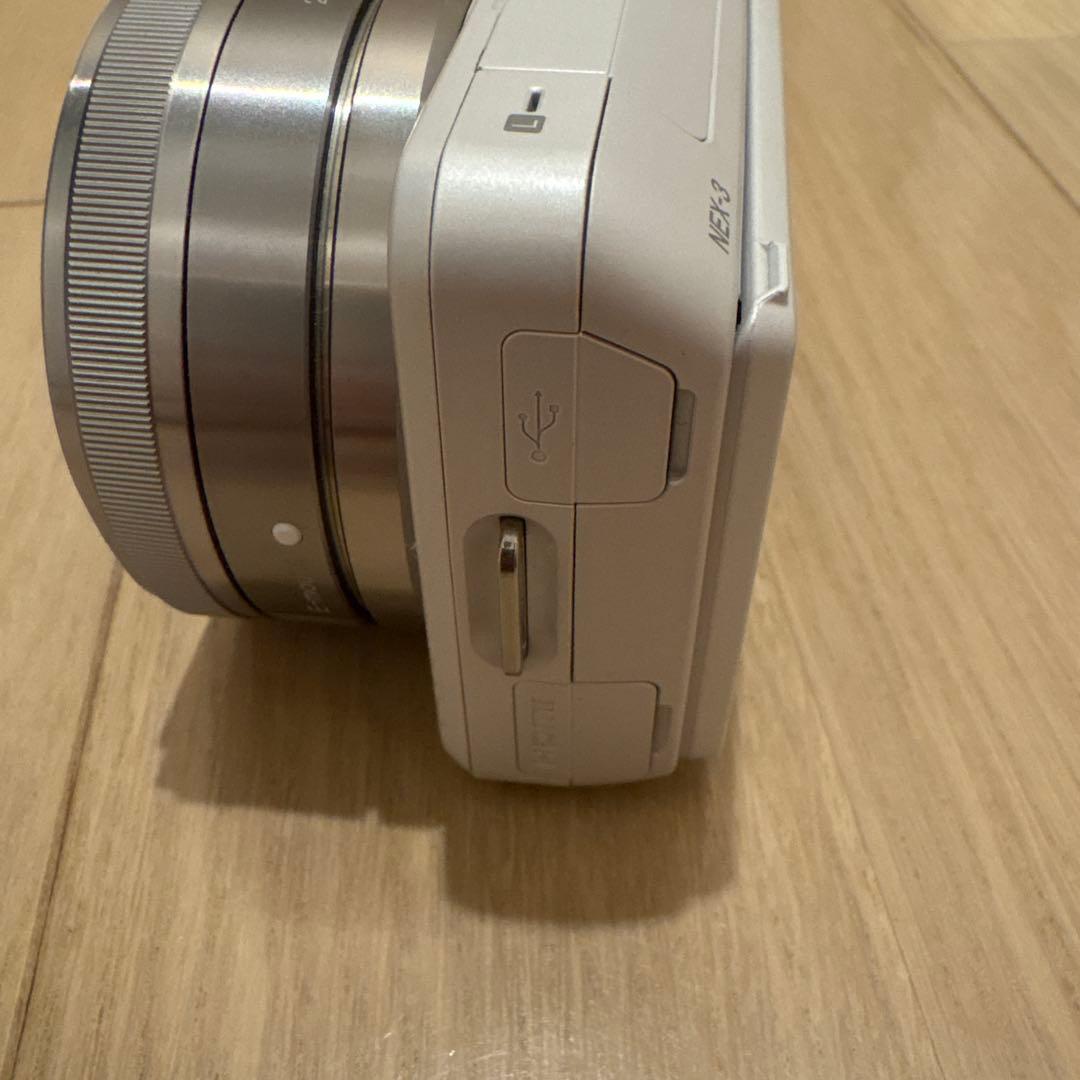 【完動品】美品　SONY デジタル一眼カメラ　α NEX-3 単焦点レンズ付き