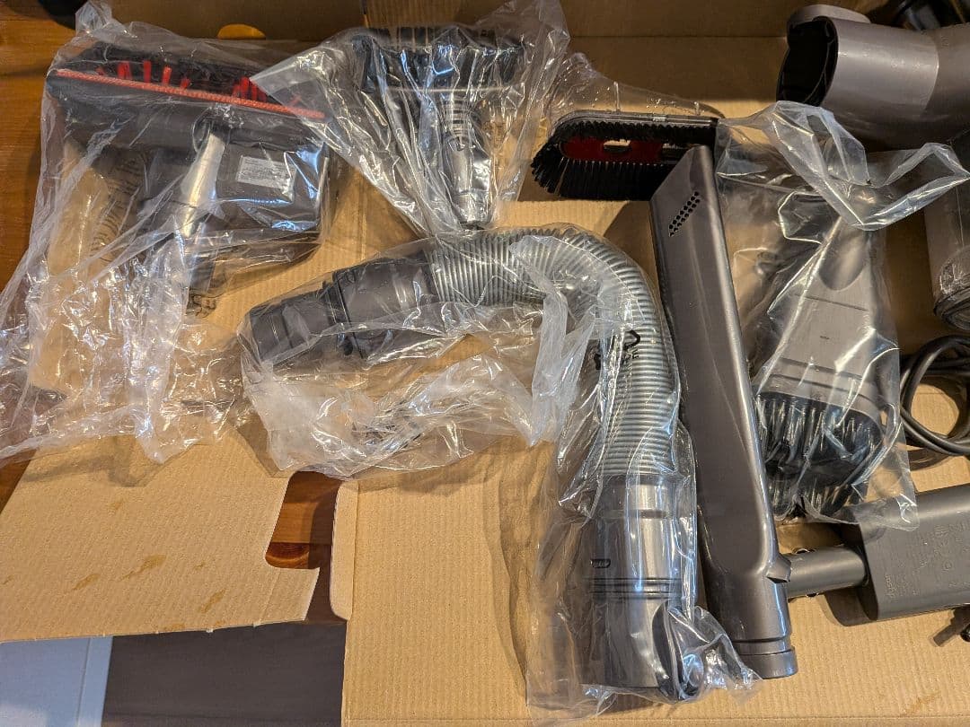 dyson v6 car + boat extra 本体