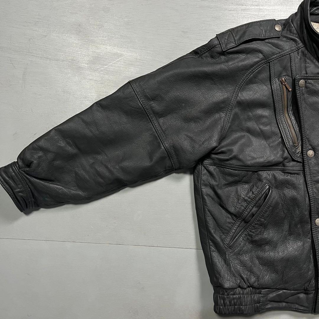 vintage レザーフライトジャケット　牛革　オールレザー　短丈　黒　M