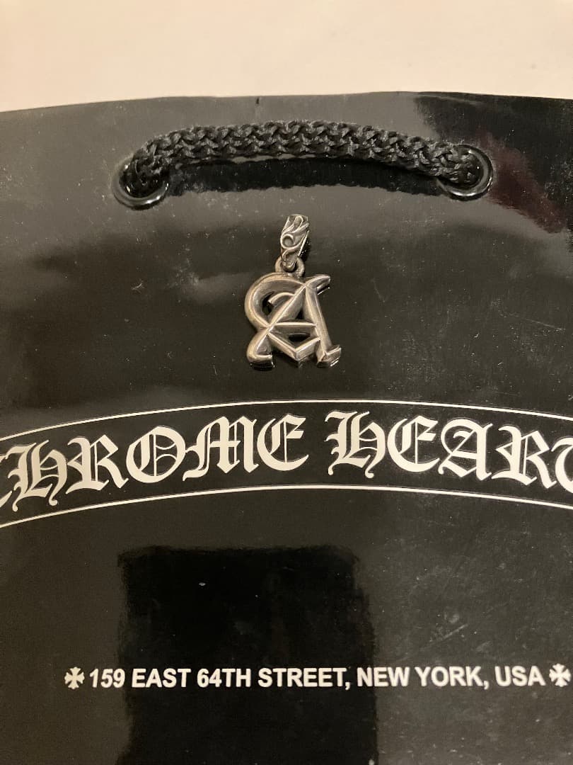 【値下】インボイス原本付き新品未使用クロムハーツ アルファベットペンダントトップ