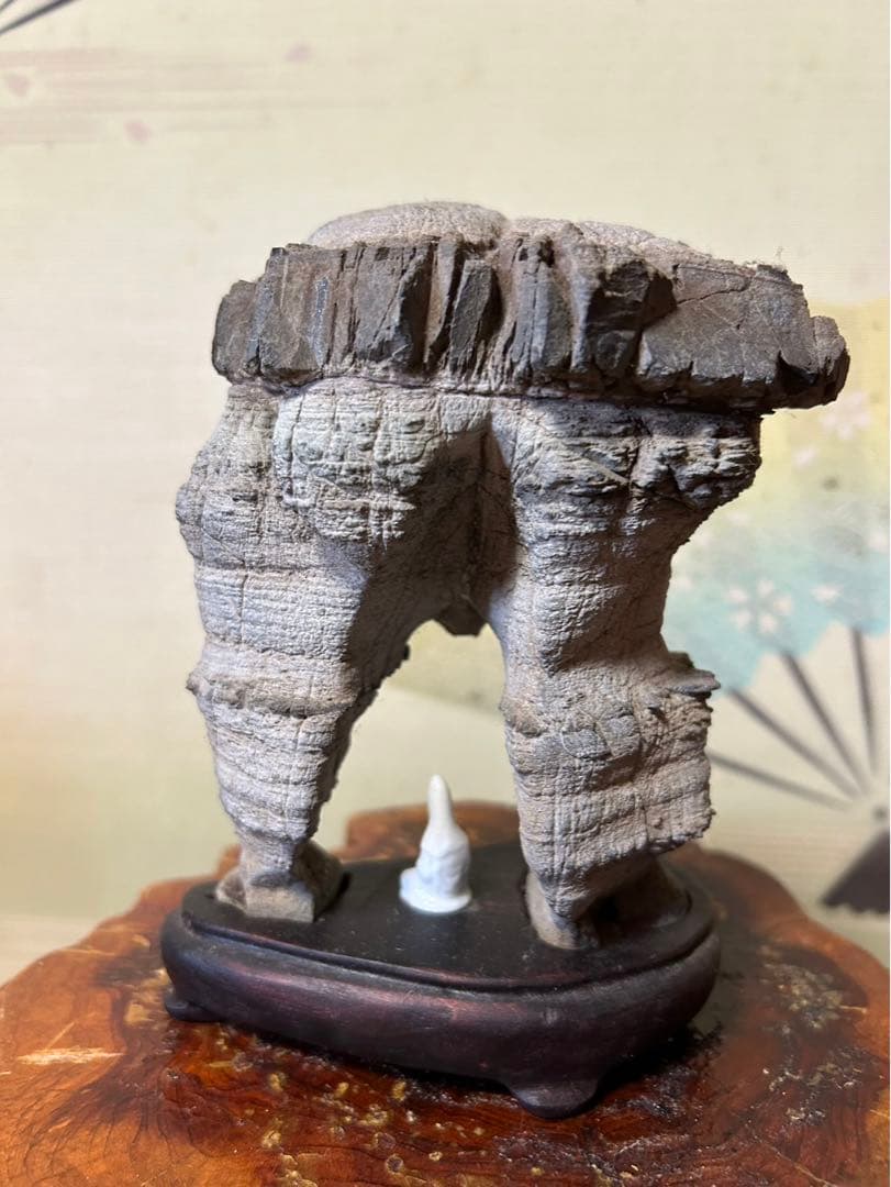 ポンピラ石　羅生門