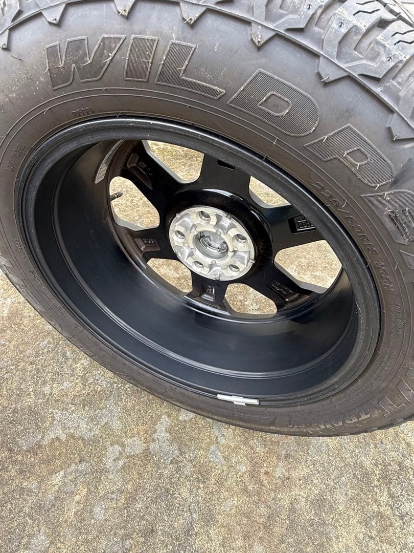RAV4 オフロードパッケージ2 純正ホイールタイヤ　令和7年11月納車　美品