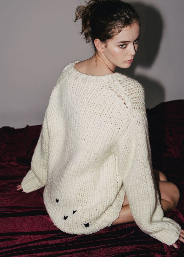 新品タグ付き　THE TOE NOTTING-HILL HEARTニット　S