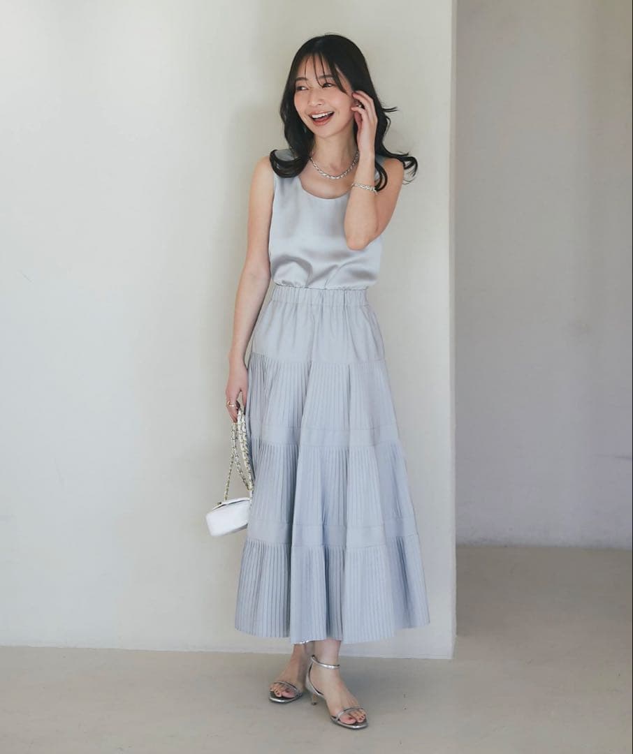 【美品】3段ティアードスカート ライトグレー 38ラブティックボンボン