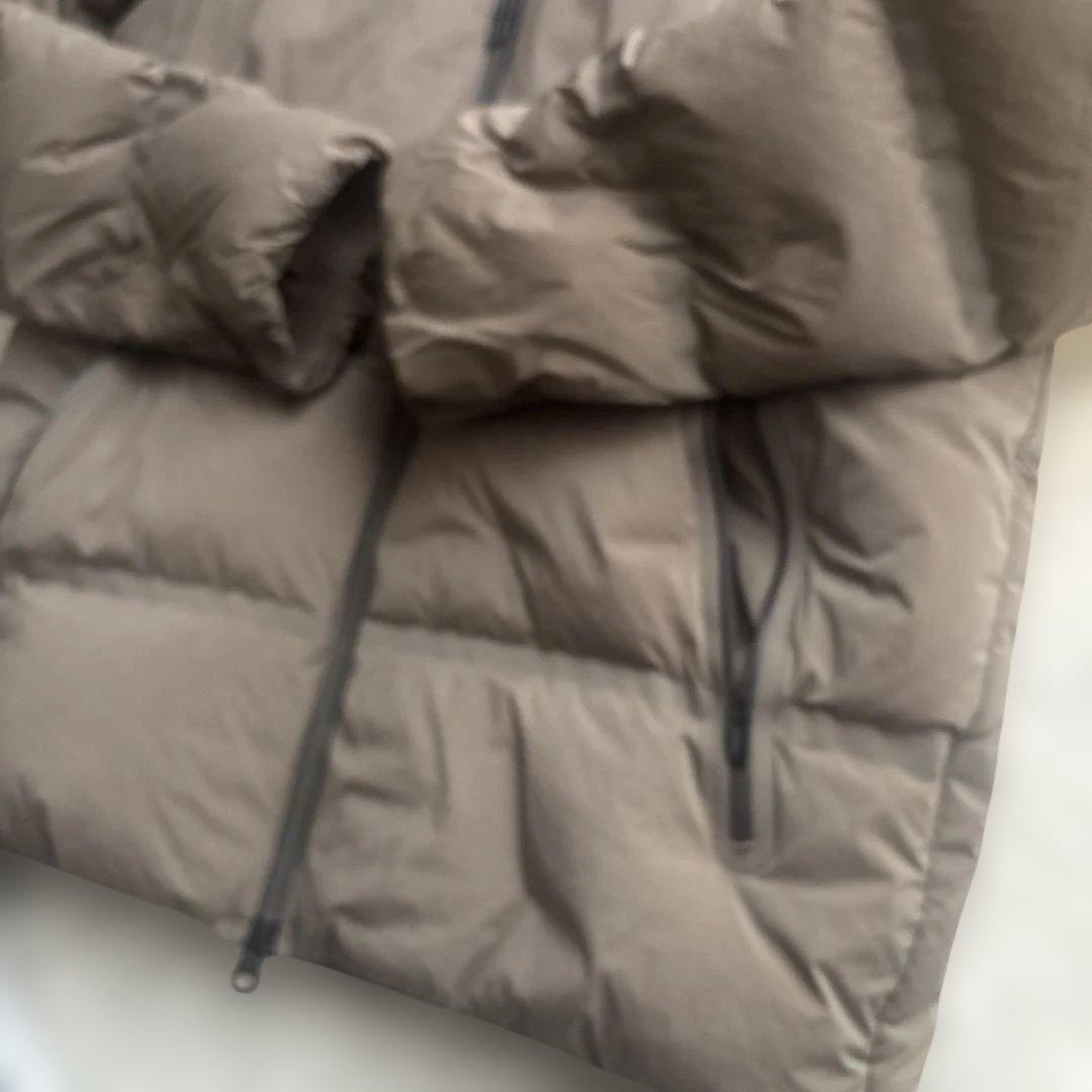 オークリー ダウンジャケットパーカー　ブラウン　茶　ダブルジップ　OAKLEY