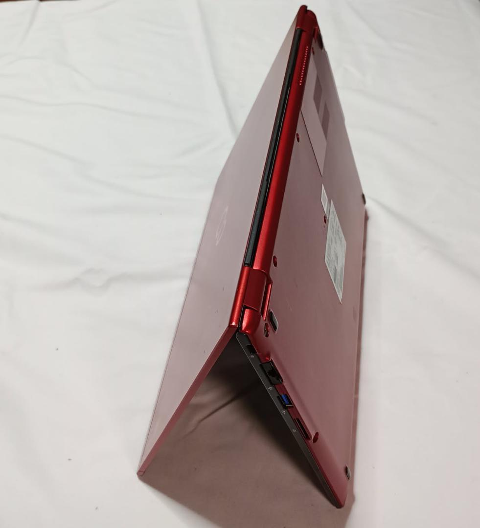 富士通 赤いボディの薄型 938g Lifebook、Win11/8G/256G