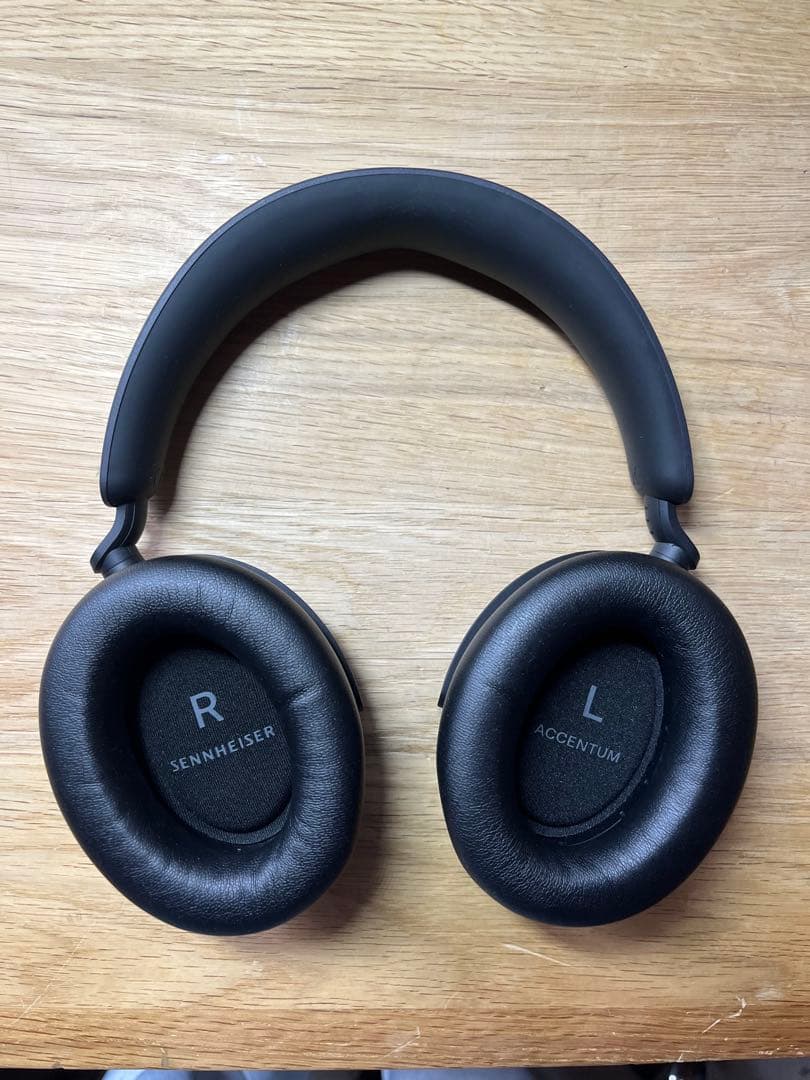 Sennheiser Accentum Wireless ヘッドフォン
