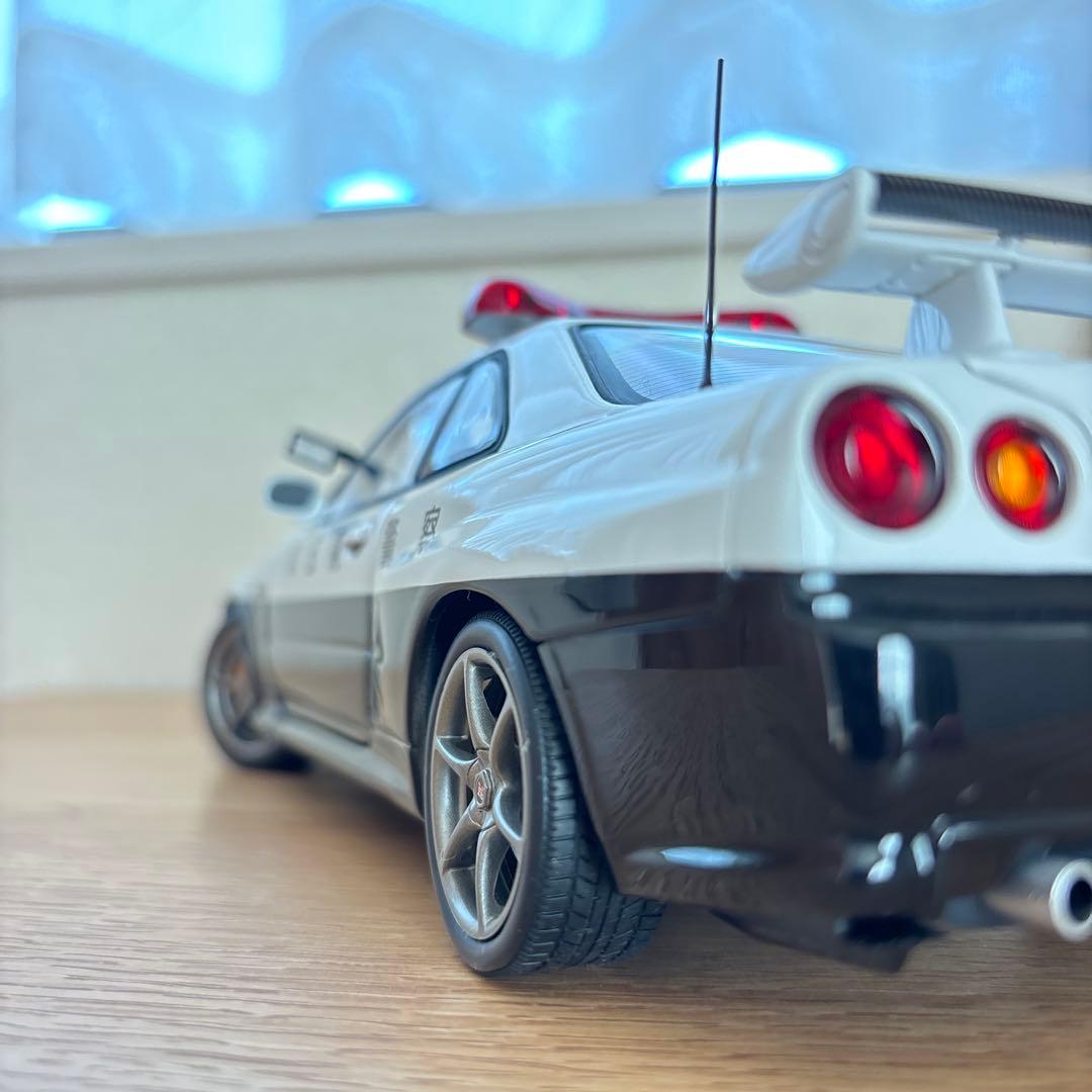 flowers for algernon1/18スカイラインR34パトカー