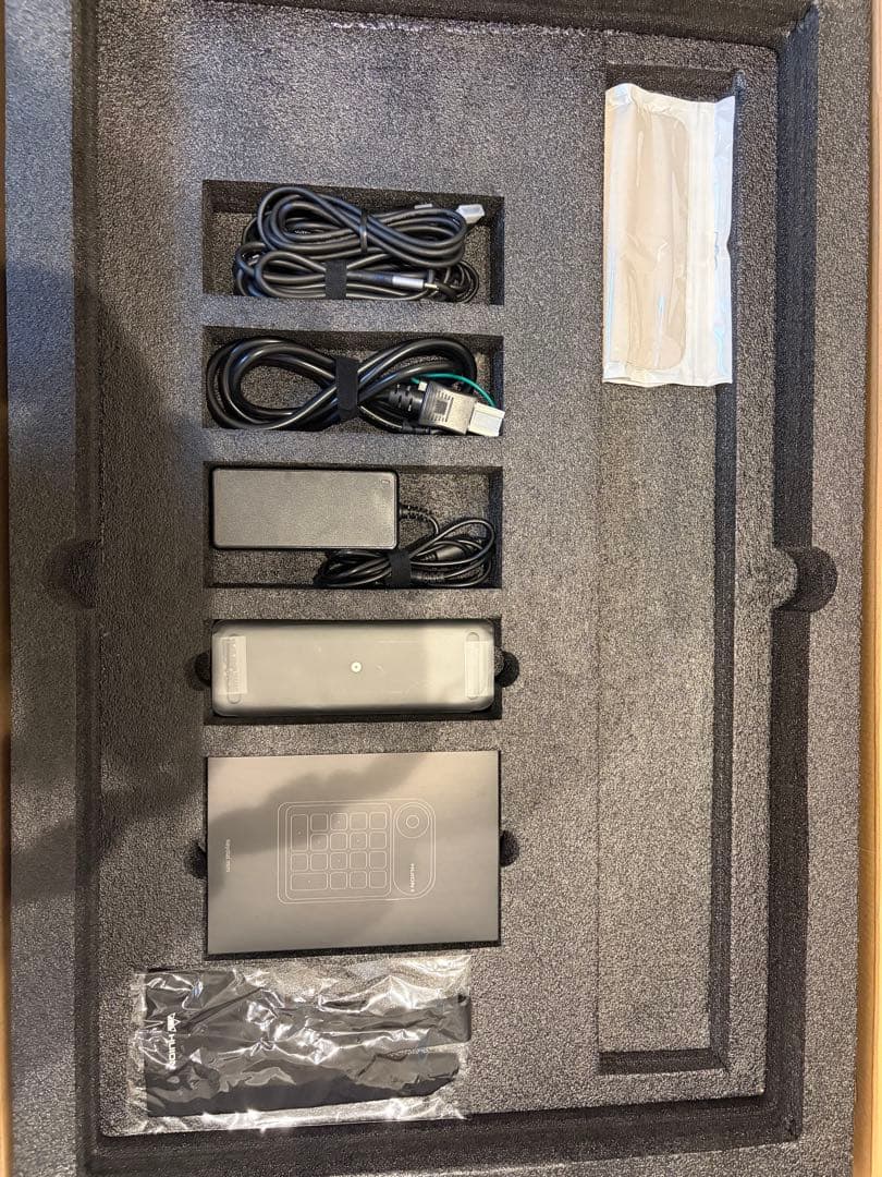 【タッチ機能あり】HUION KAMVAS PRO 27 4K液晶ペンタブレット