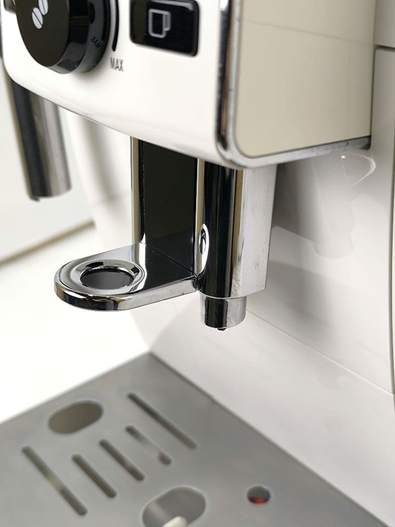 デロンギマグニフィカS コンパクト全自動コーヒーマシン ECAM23120 3