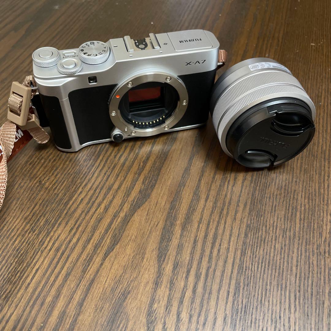 【クルティ】 Fujifilm X-A7 ミラーレスカメラ 5-45mm