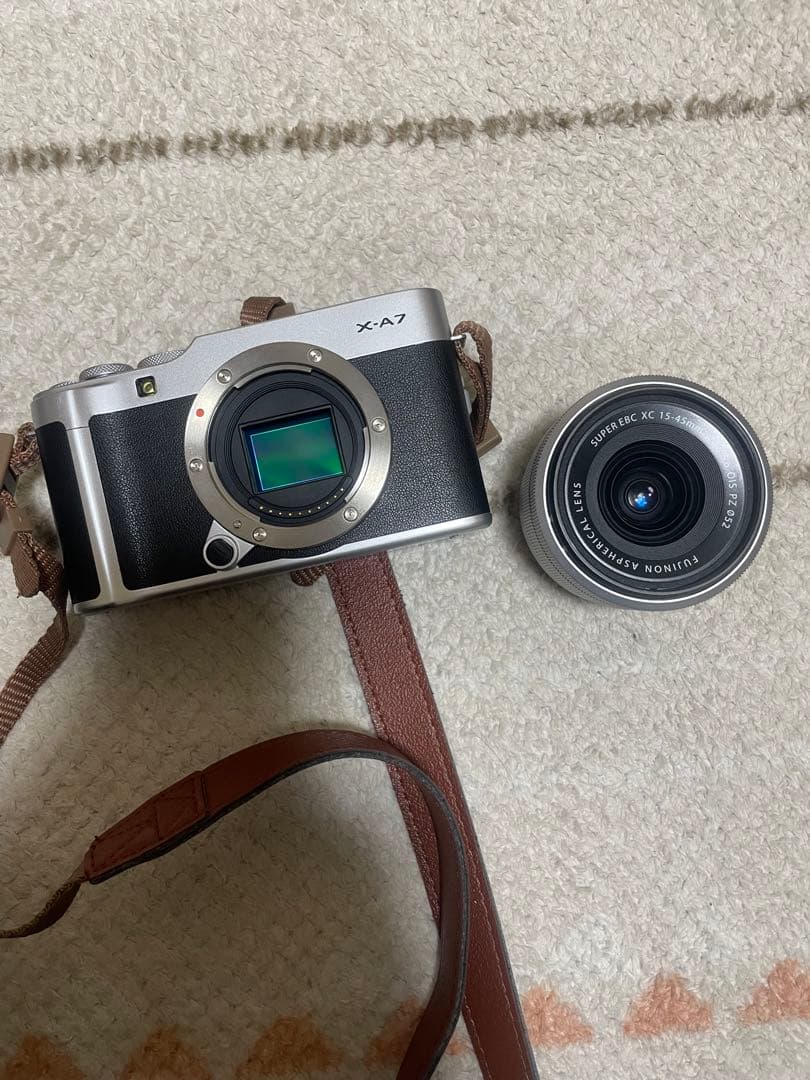 【クルティ】 Fujifilm X-A7 ミラーレスカメラ 5-45mm
